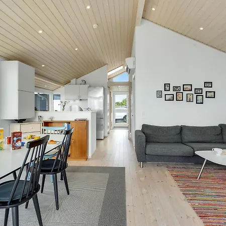 Gorgeous In With Wifi Holiday home